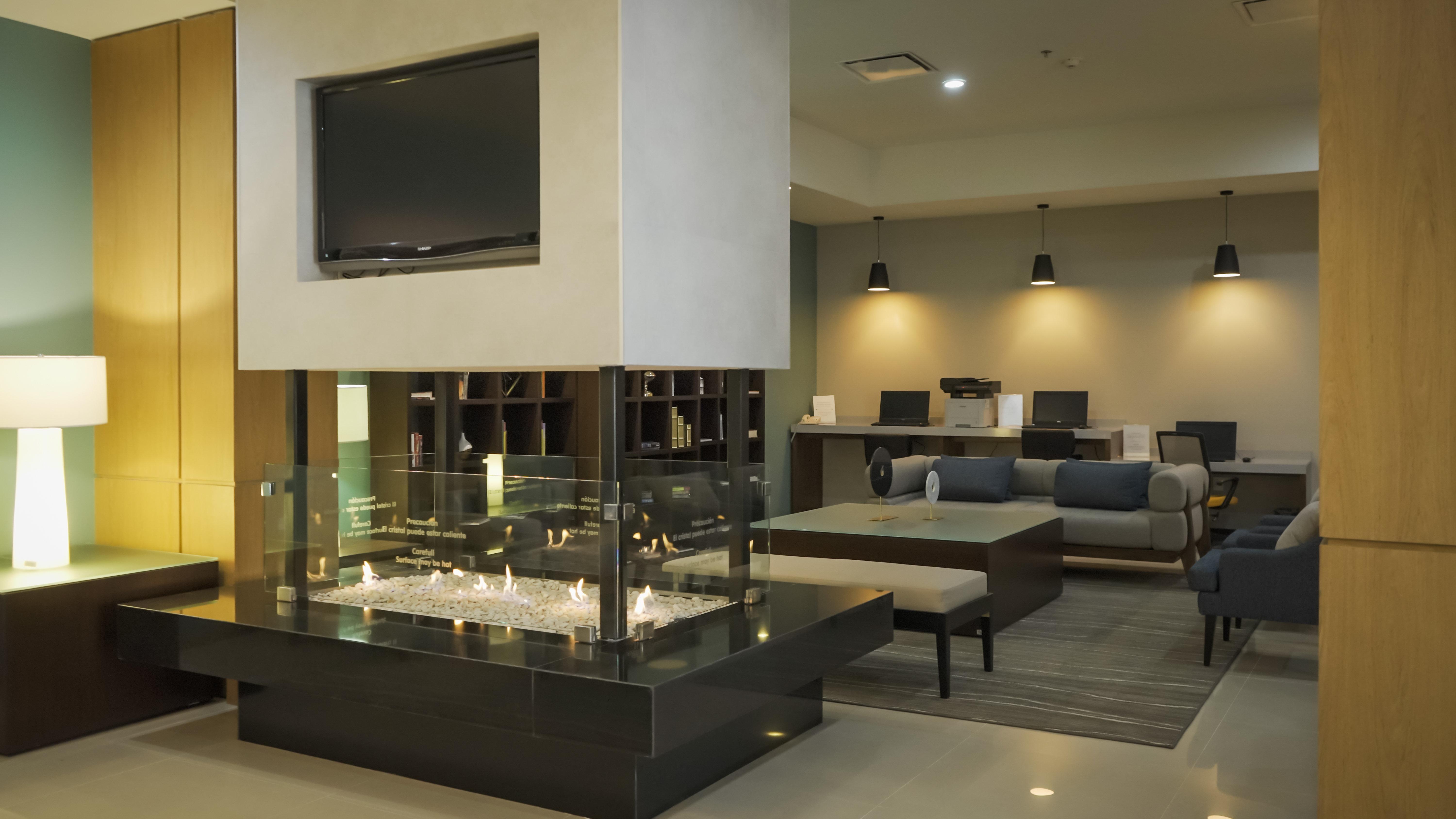 Staybridge Suites Guadalajara Expo By Ihg Zapopan Eksteriør billede